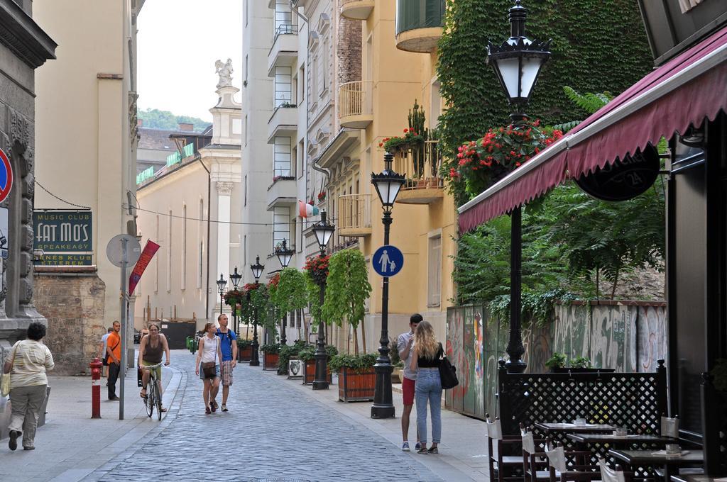 Pesto Hostel Budapest Exterior photo