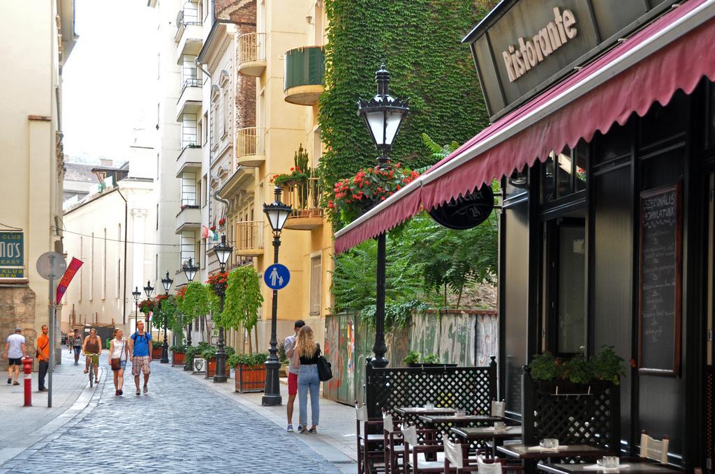 Pesto Hostel Budapest Exterior photo